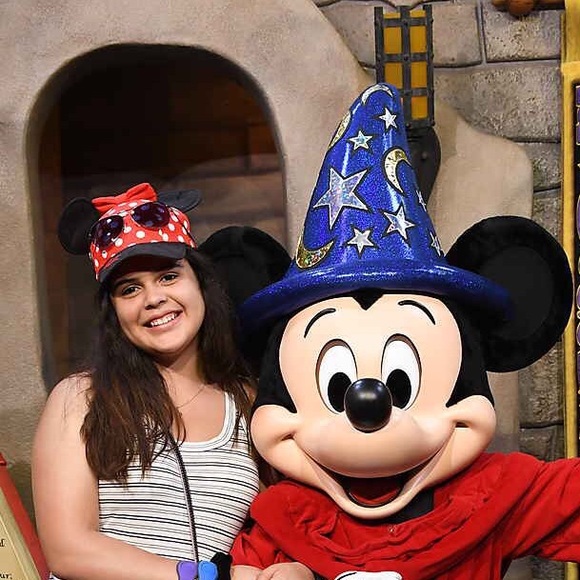 Meet your Posher, Ally - Picture 1 of 1